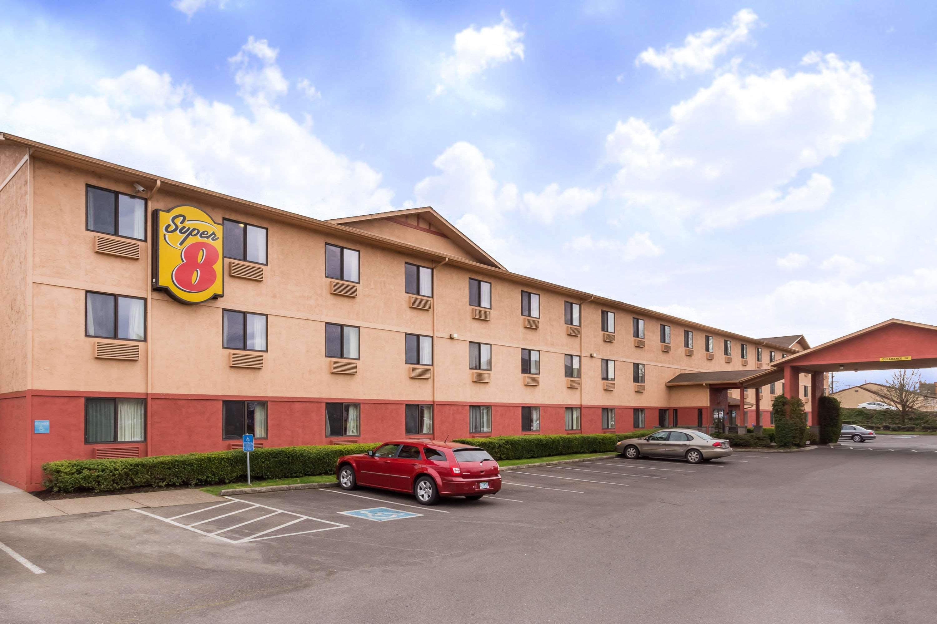 Super 8 By Wyndham Корвалис Екстериор снимка